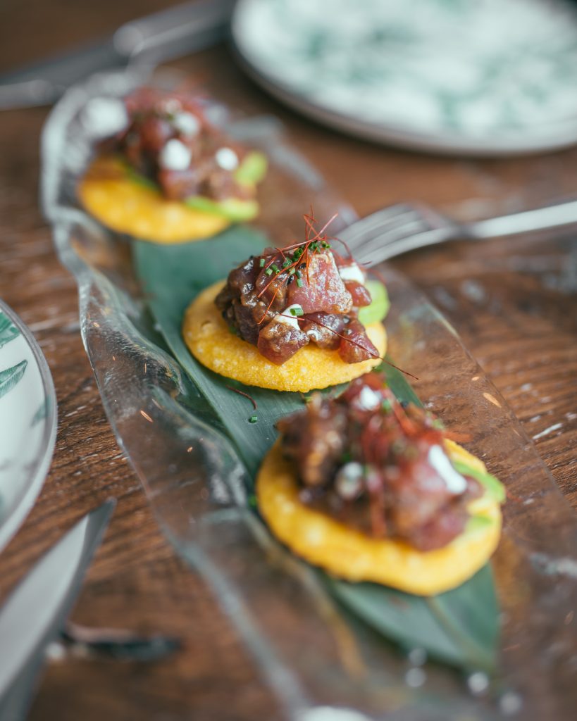 Arepitas de atún en tartar